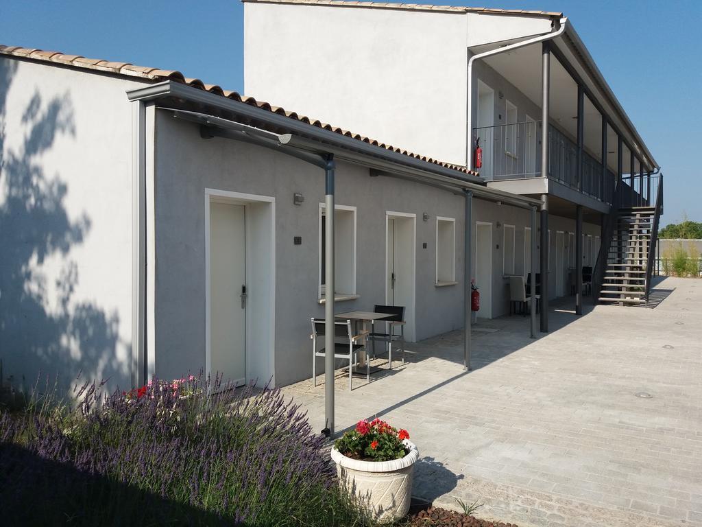 Le Cay Hotel Roquebrune-sur-Argens Exterior foto